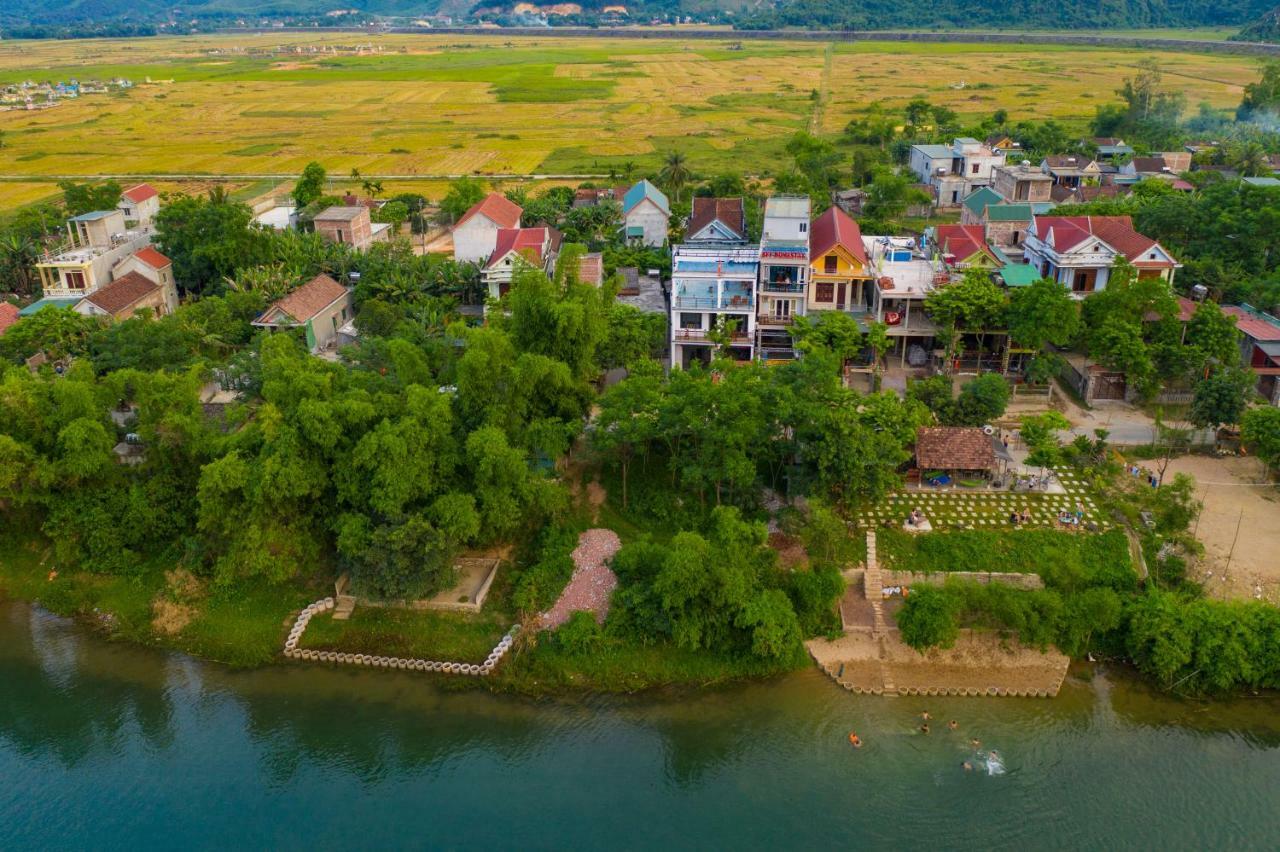 Fami Homestay Фонгня Екстер'єр фото