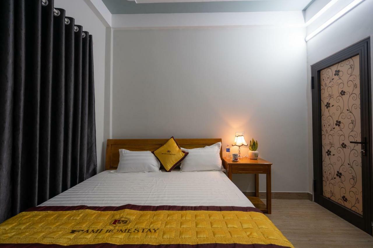 Fami Homestay Фонгня Екстер'єр фото