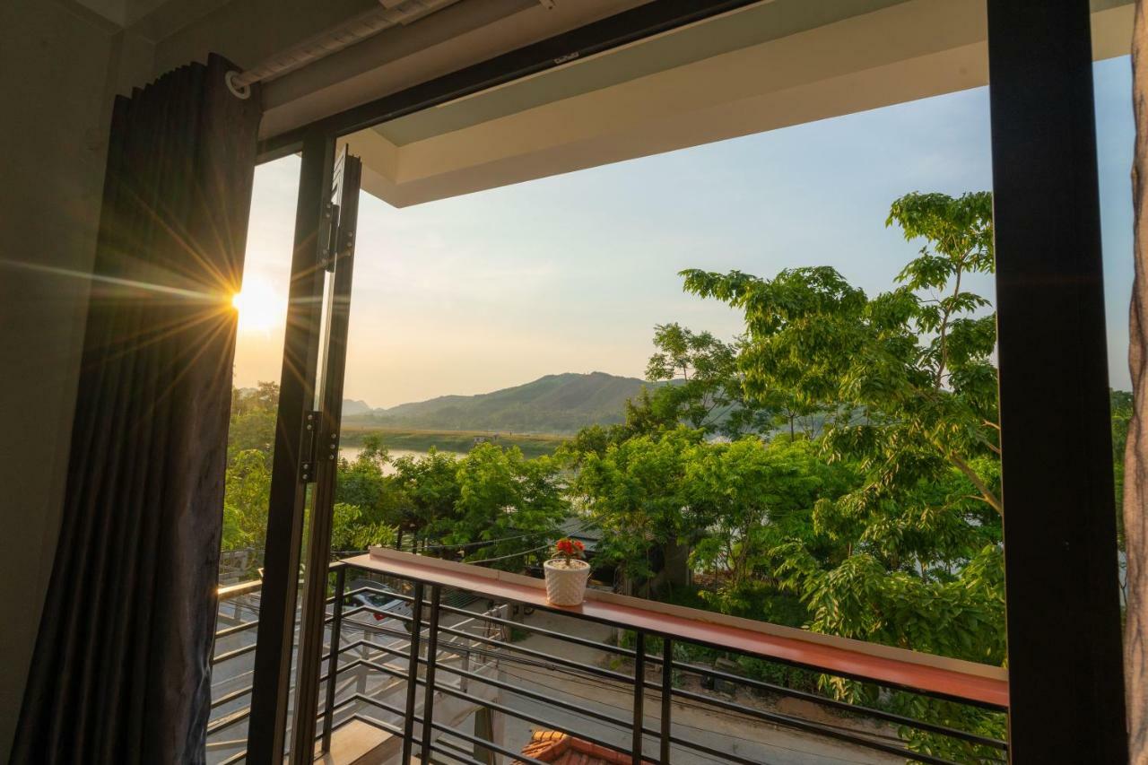Fami Homestay Фонгня Екстер'єр фото