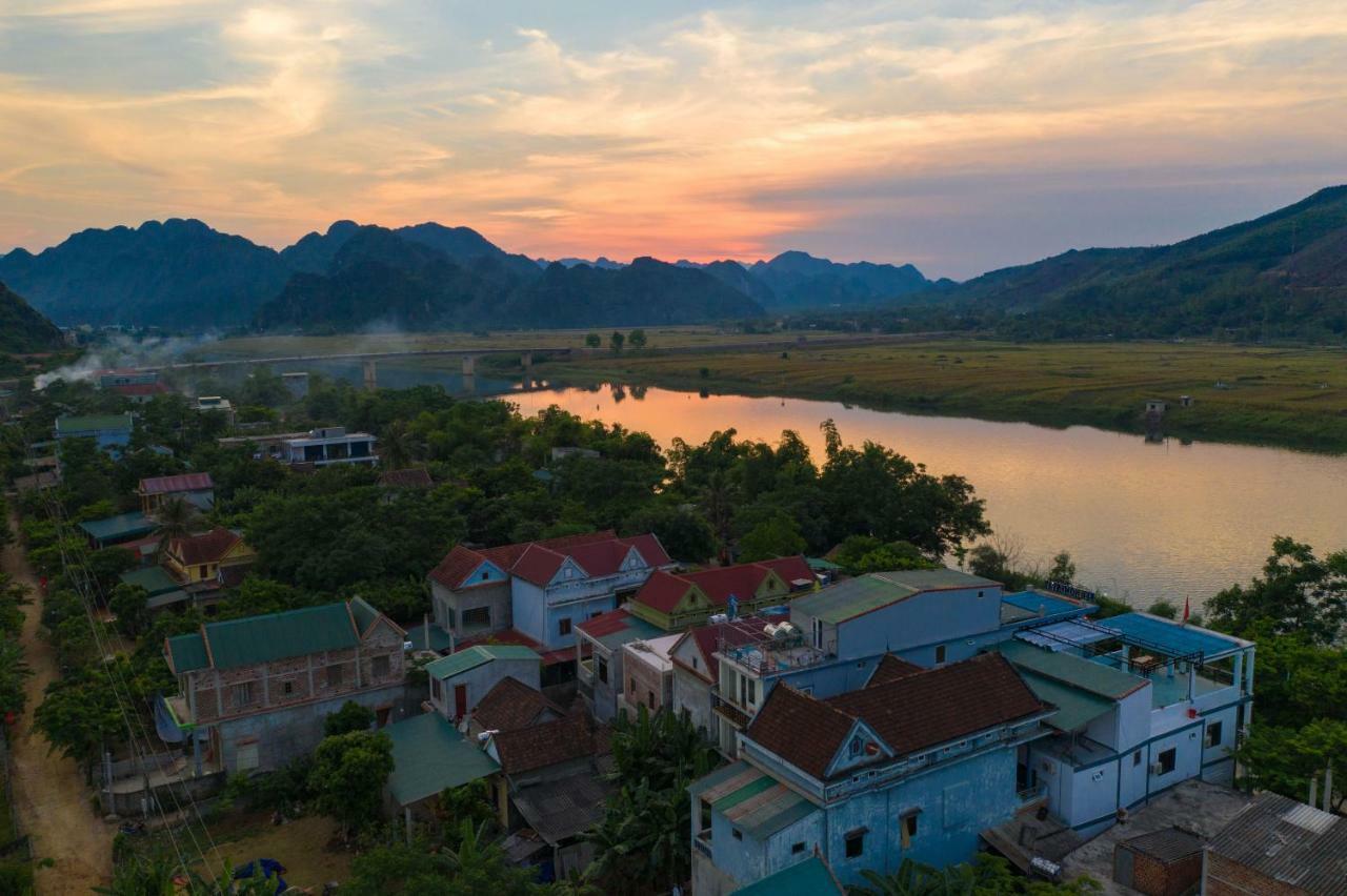 Fami Homestay Фонгня Екстер'єр фото