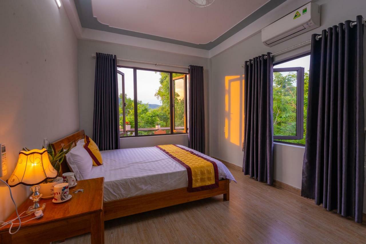Fami Homestay Фонгня Екстер'єр фото