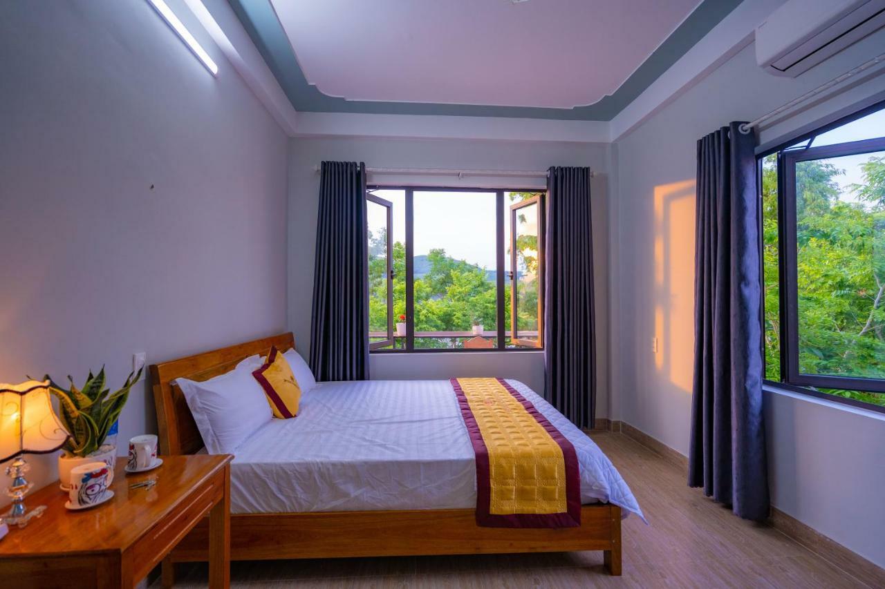 Fami Homestay Фонгня Екстер'єр фото