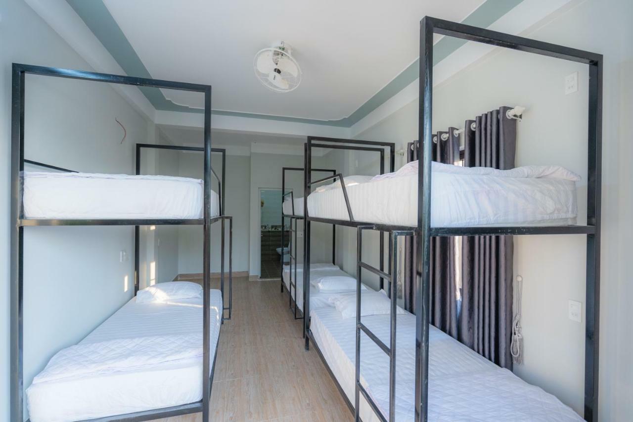 Fami Homestay Фонгня Екстер'єр фото