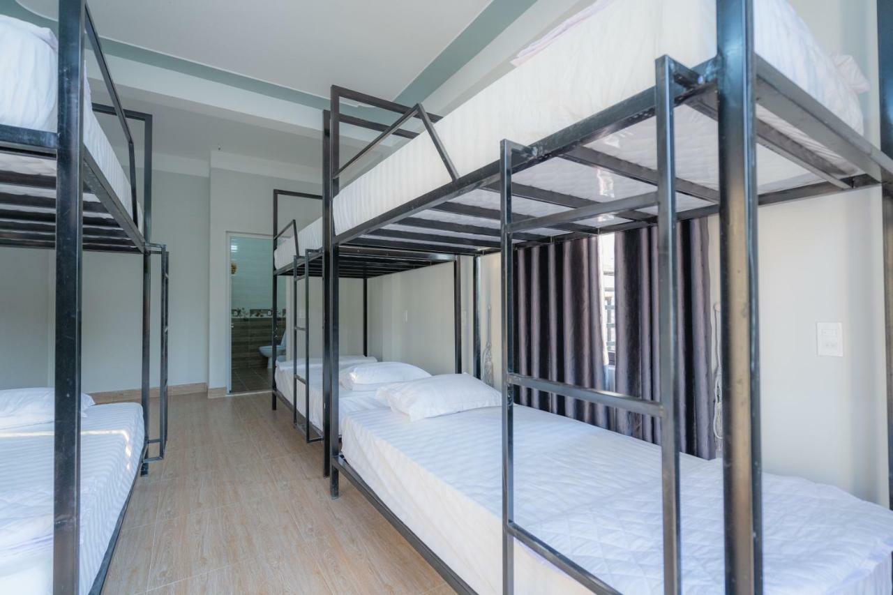 Fami Homestay Фонгня Екстер'єр фото